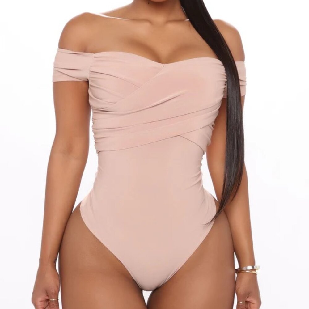 ✨NEW✨NWT✨ Fashion Nova Body Suit - Taupe - Large